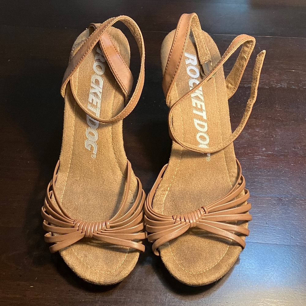 Rocket Dog Women's Brown Strappy Sandals